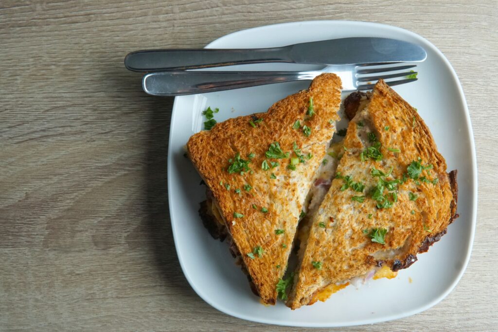 air fryer tuna melt sandwich