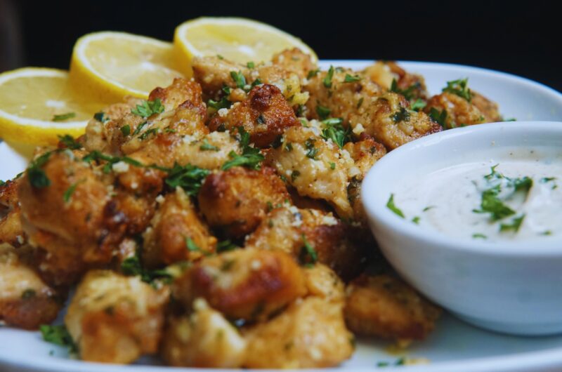 The Only Garlic Parmesan Chicken Bites You'll Ever Need