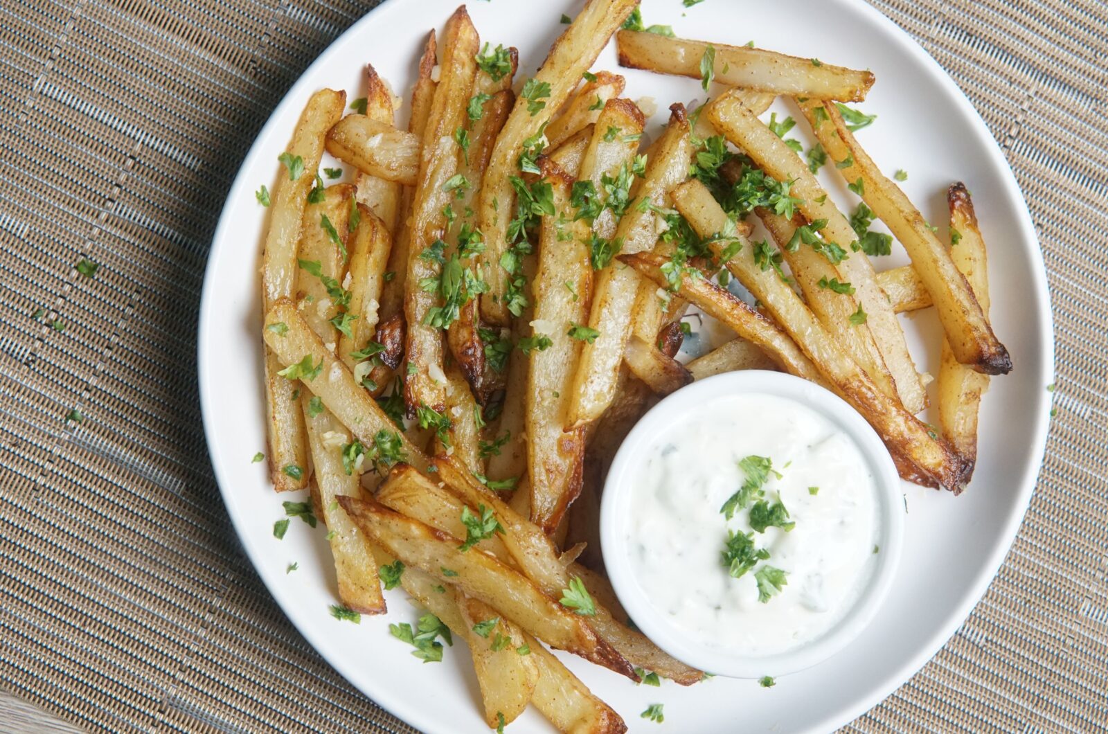 Garlic Butter Fries Made Easy in the Air Fryer